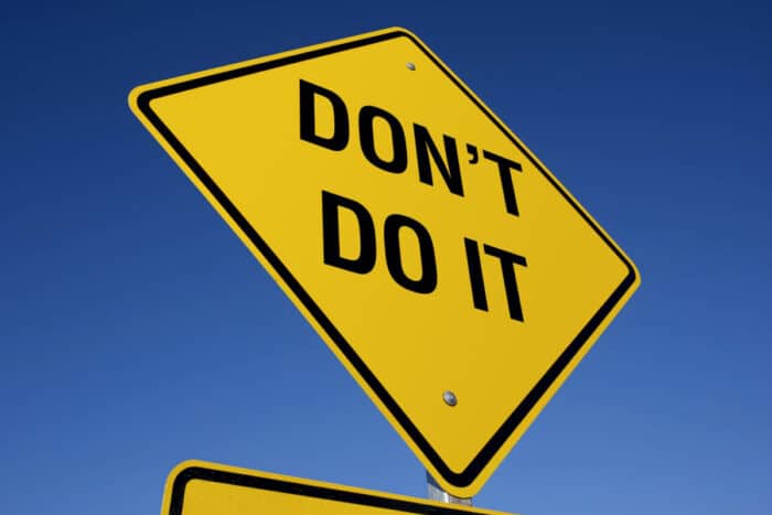 8 things not to do in kuala lumpur 700x467 - Learn Stock Trading and How To Read Stock Charts